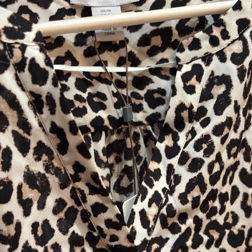Carolina Belle Black and White Leopard Print Sleeveless Blouse - Picture 6 of 6